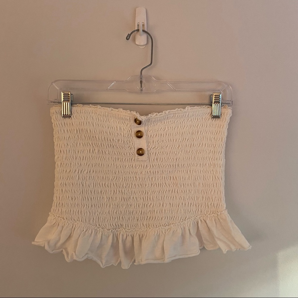 Free People White Smocked stretchy off the shoulder top in Medium - Large, 6-10.
